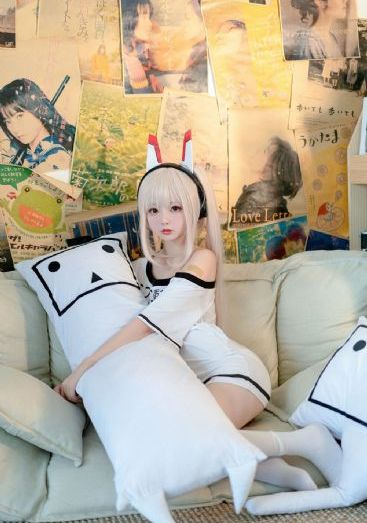 从天而降的女子从二楼掉下来了
