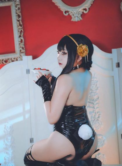 光屁股